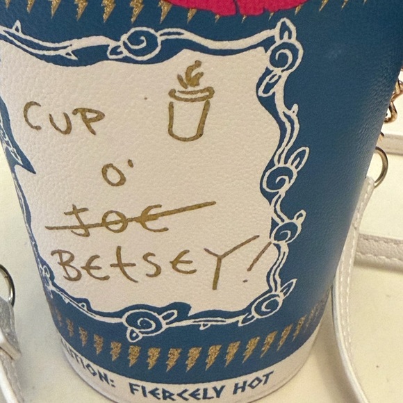 Betsey Johnson Kitsch Cup O' Betsey Crossbody Bag NWOT - Picture 2 of 10